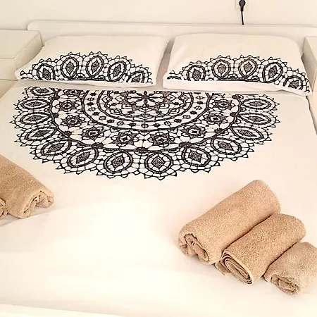 Hotel Retro House Tisno